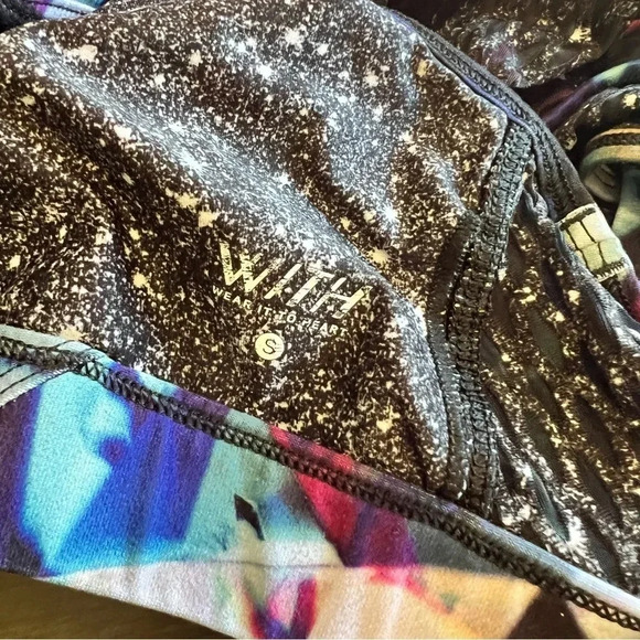 Peloton High Neck Jewels in Space Reversible Sports Bra Small S Cut out - Picture 7 of 8